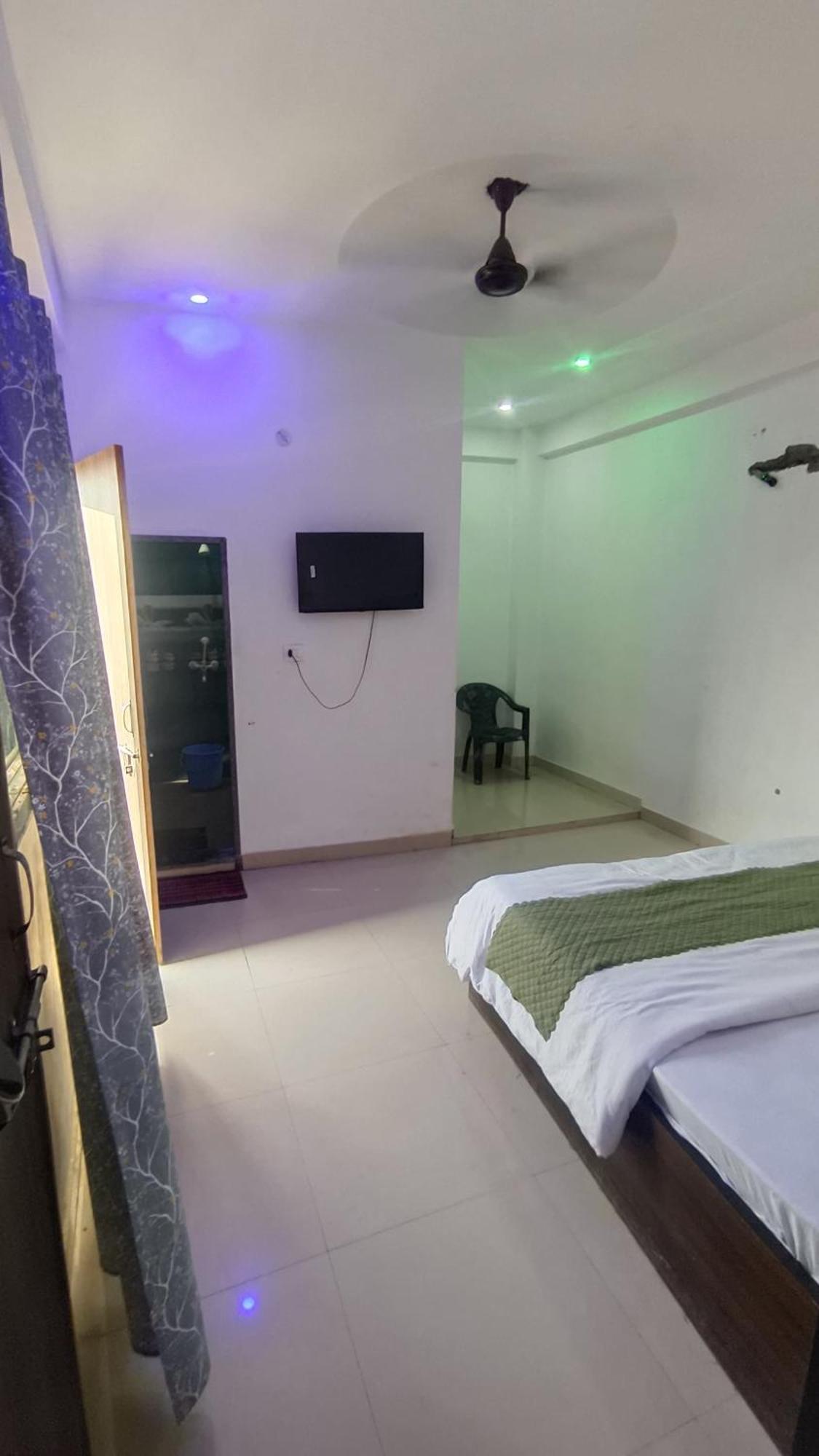 Hotel Shri Jee Dham Near Prem Mandir Vrindāvan Exterior foto